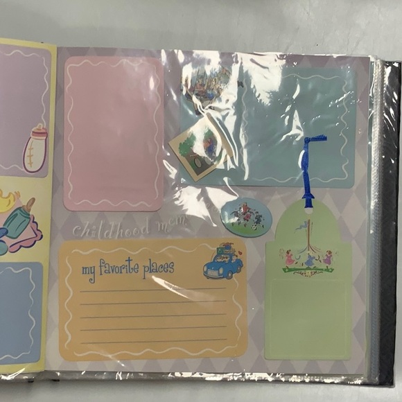 2 Family/Child Scrapbooks - Picture 6 of 12